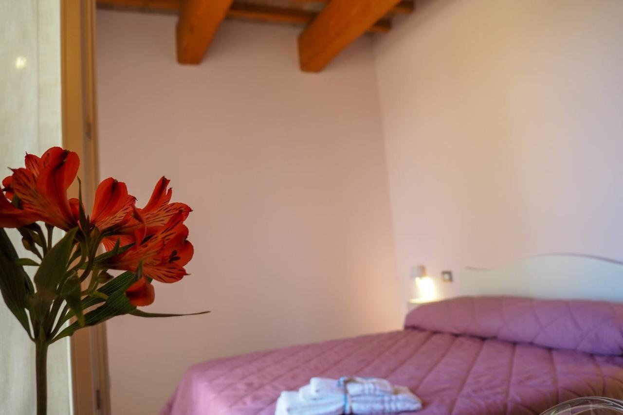 Country House Ca'Balsomino Guest House Urbino Bagian luar foto